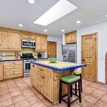 Great Group Retreat! Hacienda Decor, Spacious Floor Plan, Private Backyard Carlsbad Eksteriør bilde